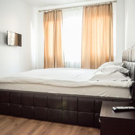 Executive Apartments 2 Craiova Esterno foto